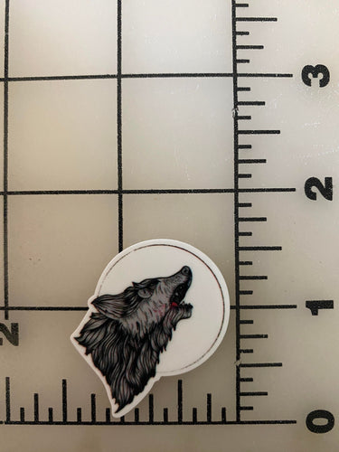Wolf howling at the moon Flat back Printed Resin