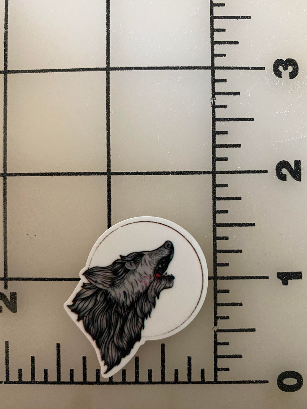 Wolf howling at the moon Flat back Printed Resin